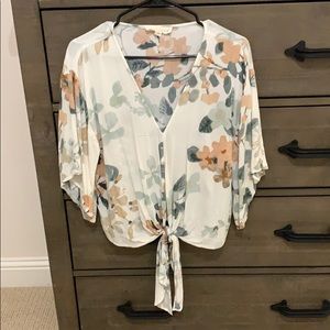 Front tie, short sleeve floral top